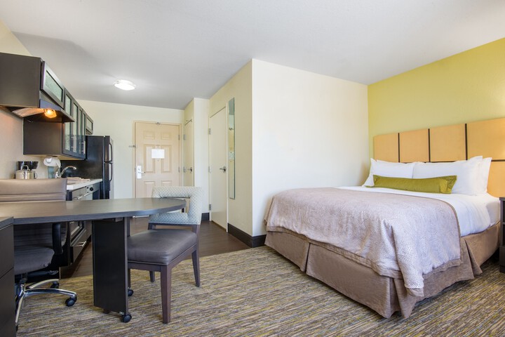 Room 3 of 36