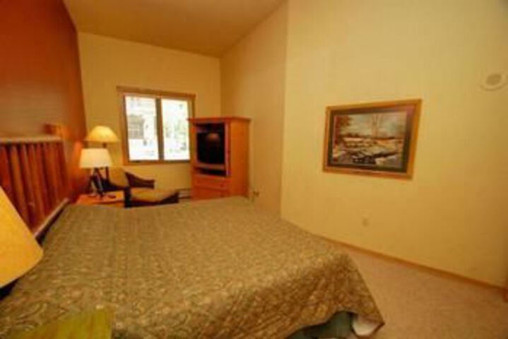Room 32 of 81