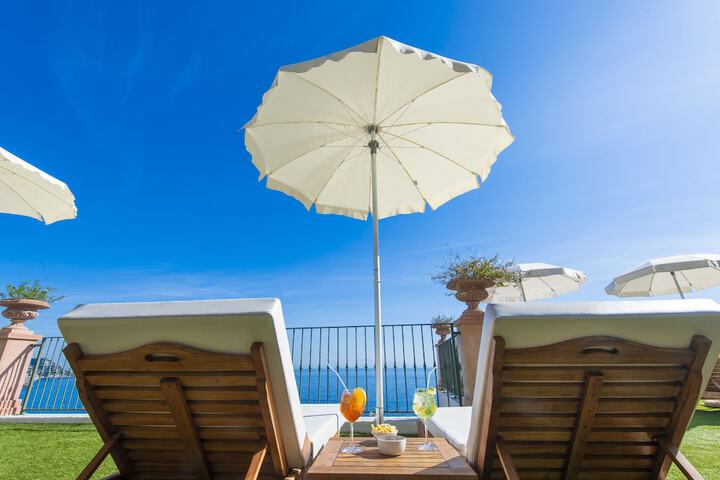 Sundeck 224 of 260