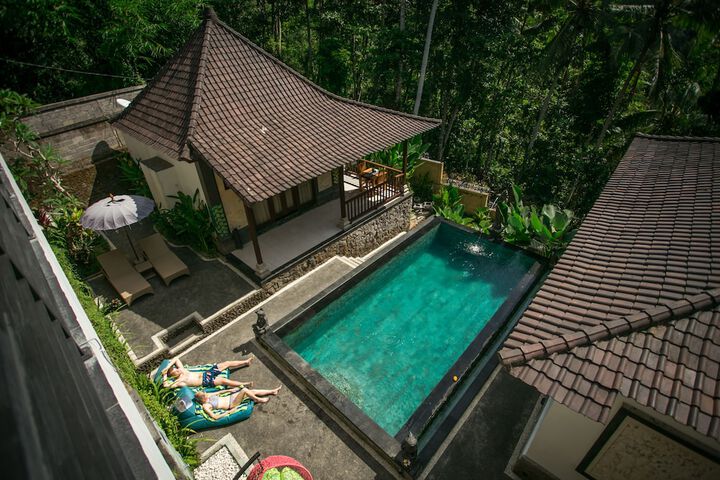 Pool 48 of 71