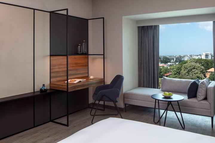 Room 3 of 65