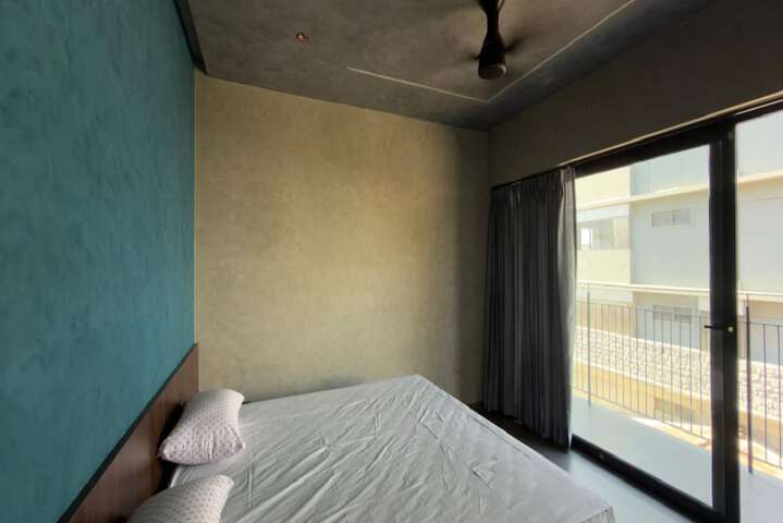 Room 42 of 72