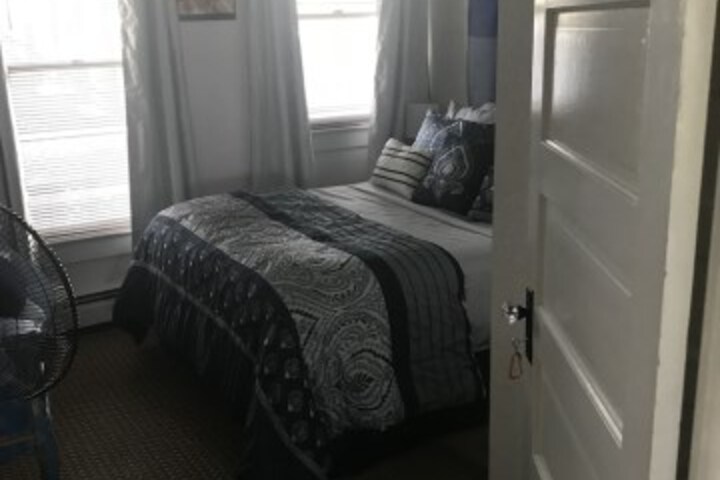 Room 47 of 71