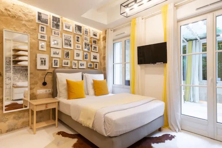 Room 250 of 648