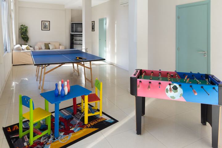 Game room