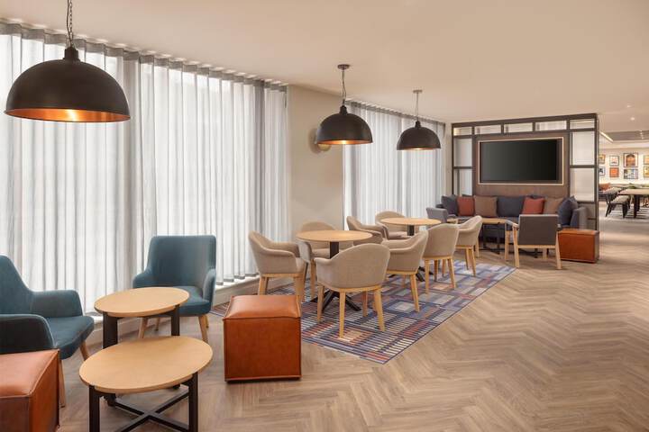 Hotel Interior 4 of 93