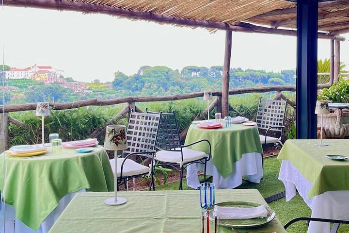 Dining 94 of 159
