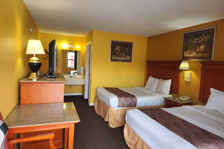 Basic Double Room (5 of 5)