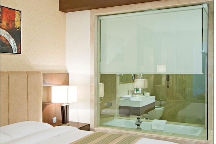 Room 7 of 53