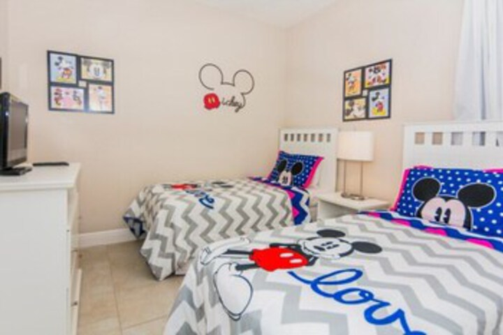 Room 57 of 90