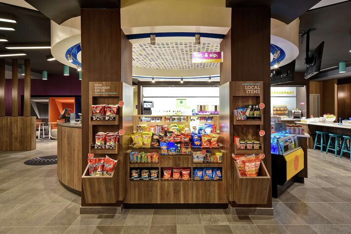 Snack bar