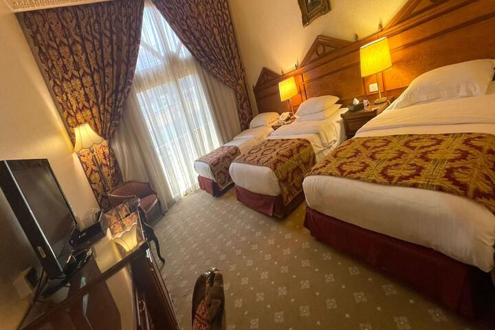 Room 8 of 42