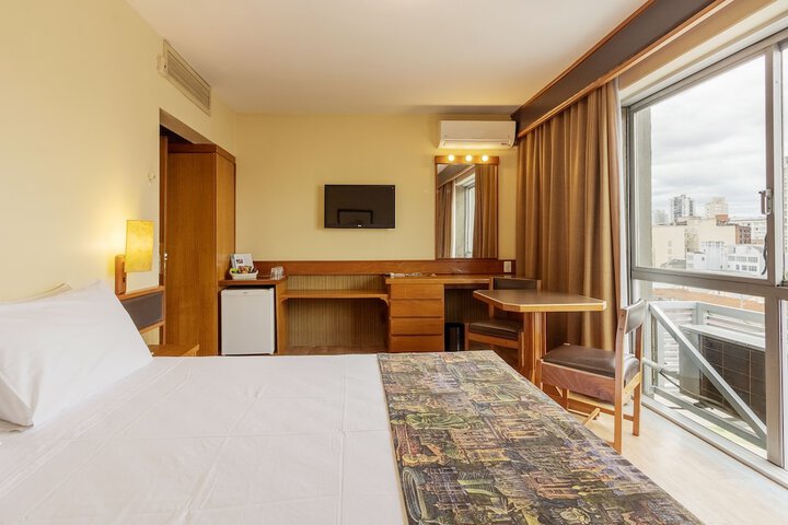 Room 43 of 132