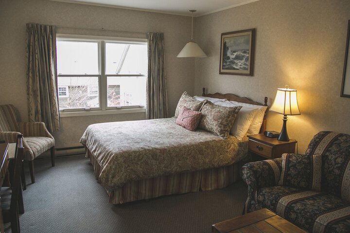 Room 9 of 46