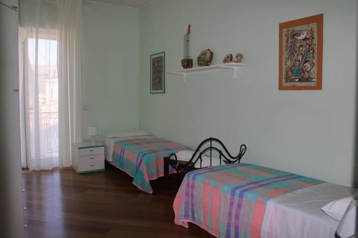 Room 8 of 14