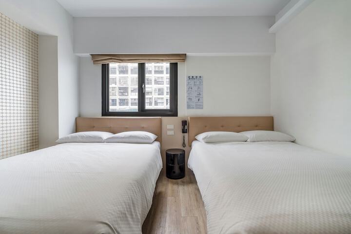 Room 43 of 93