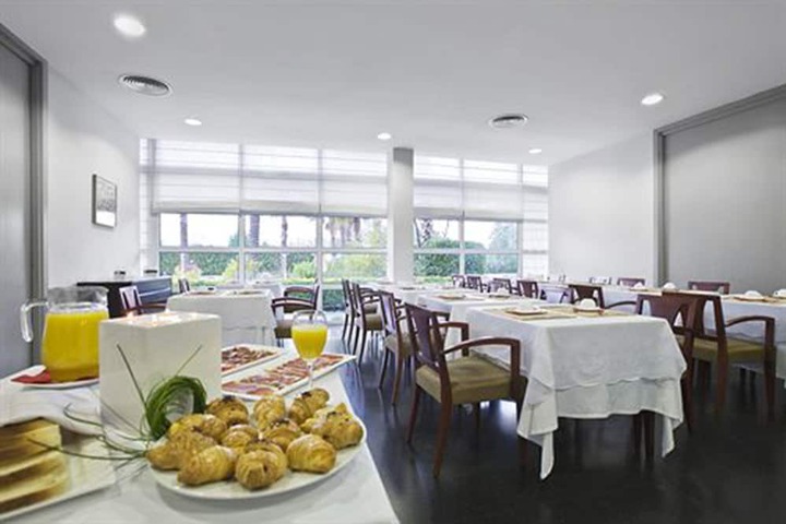 Breakfast/Coffee Service 16 of 26