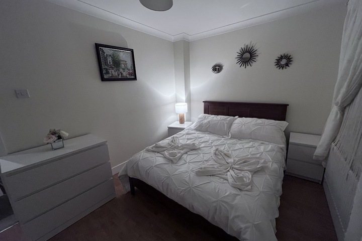 Room 8 of 35