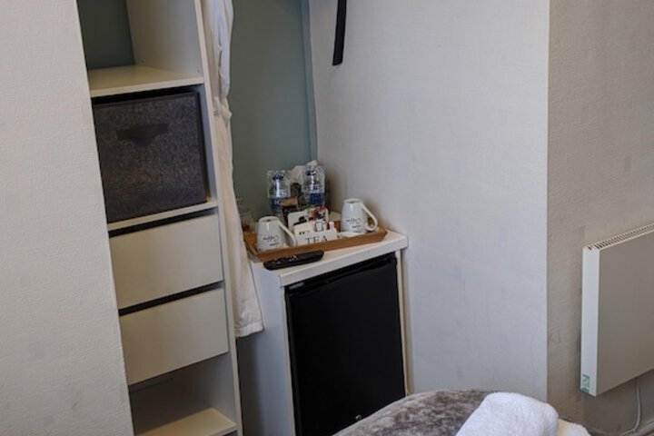 Room 18 of 38