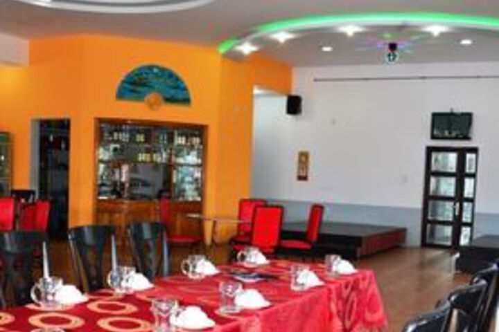 Dining 39 of 74