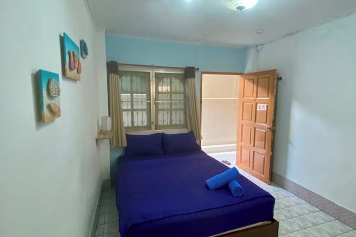 Room 34 of 61