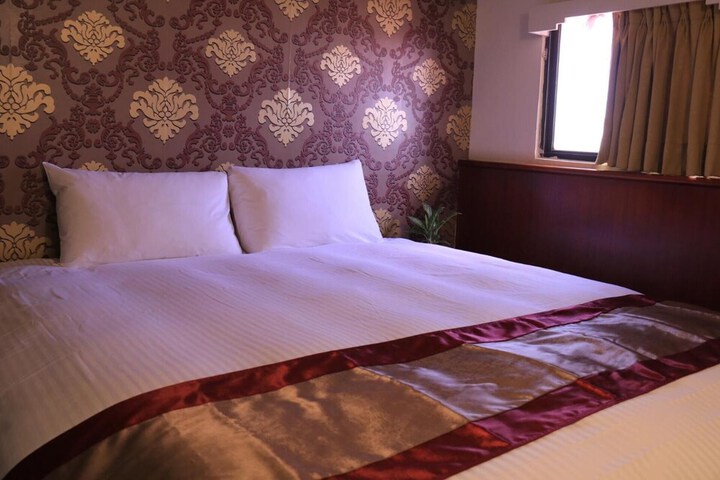 Room 28 of 51