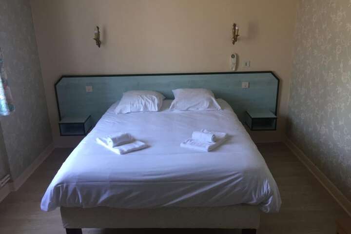 Room 16 of 31