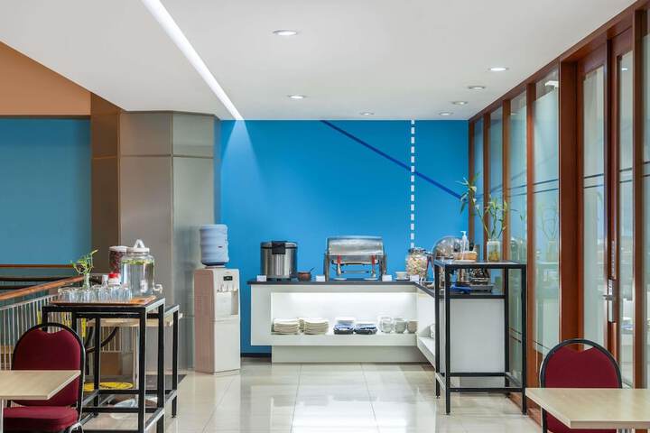 Hotel Entry