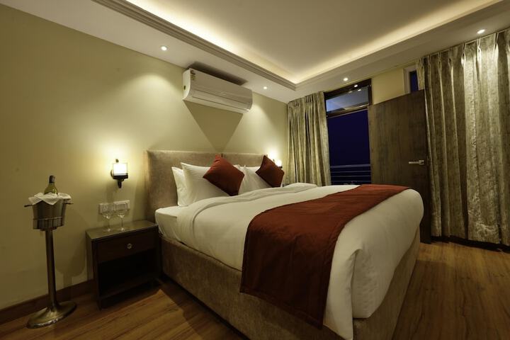 Room 3 of 15