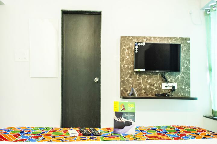 Room 11 of 25