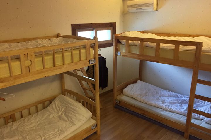 Room 9 of 47