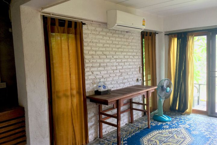 Room 11 of 26