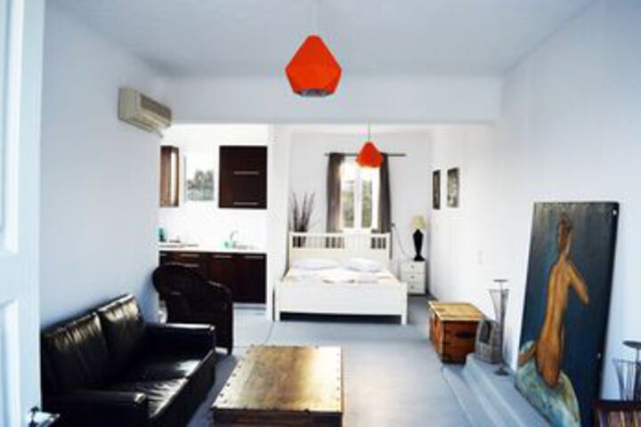 Room 42 of 60