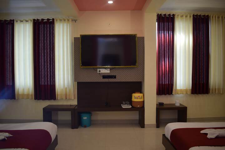 Room 9 of 40