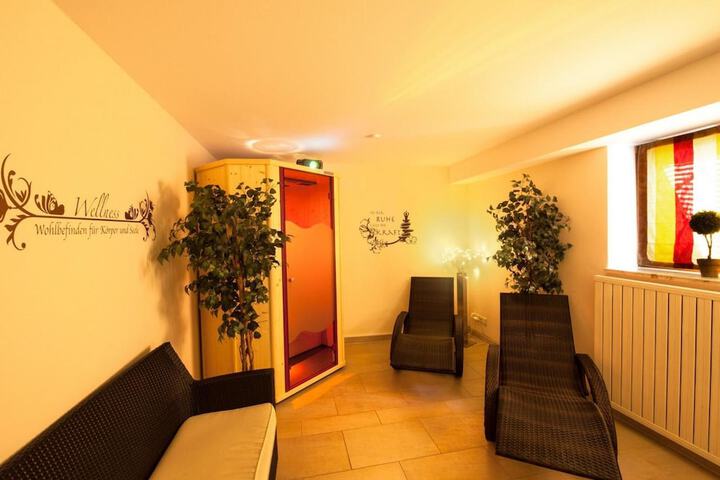 Room 8 of 27