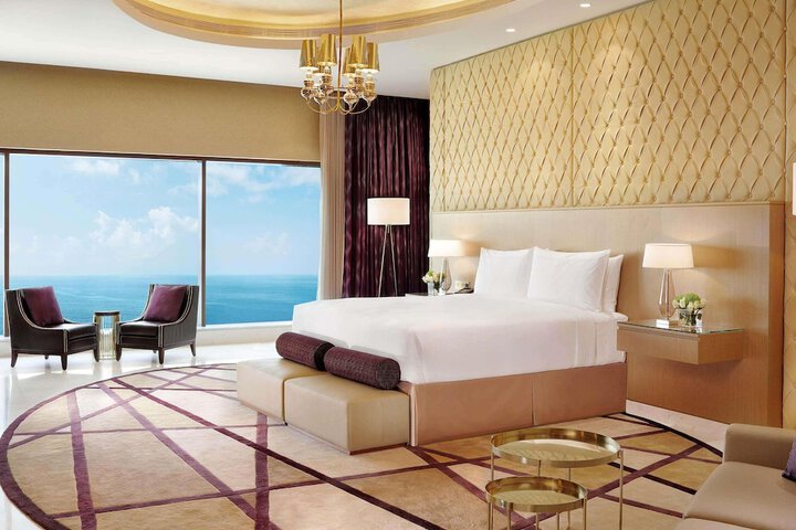 Room 27 of 135