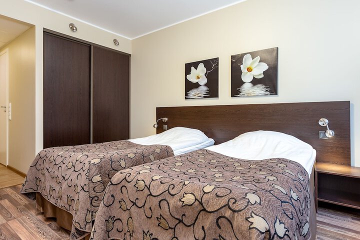 Room 34 of 87