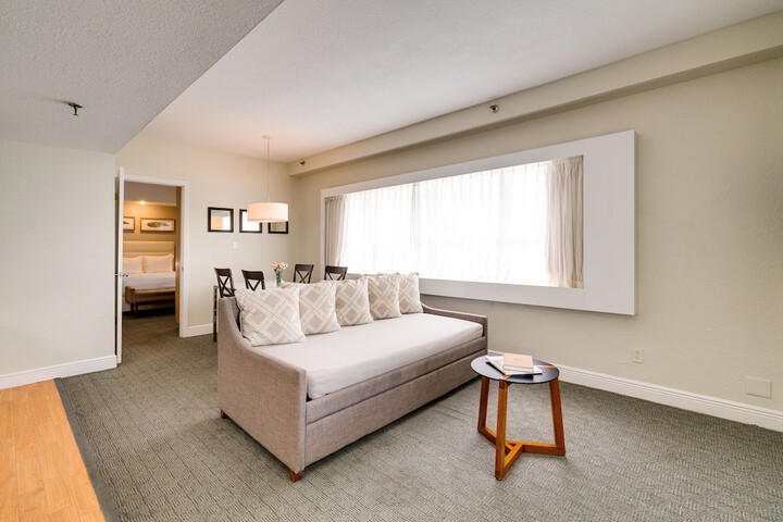 2 Queen Beds (5 of 13)