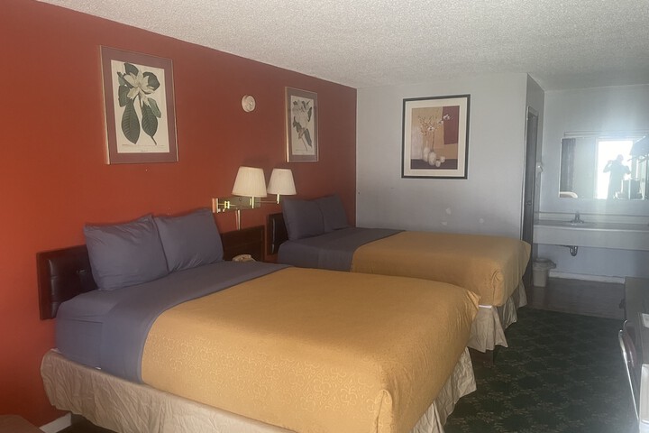 Room 48 of 91