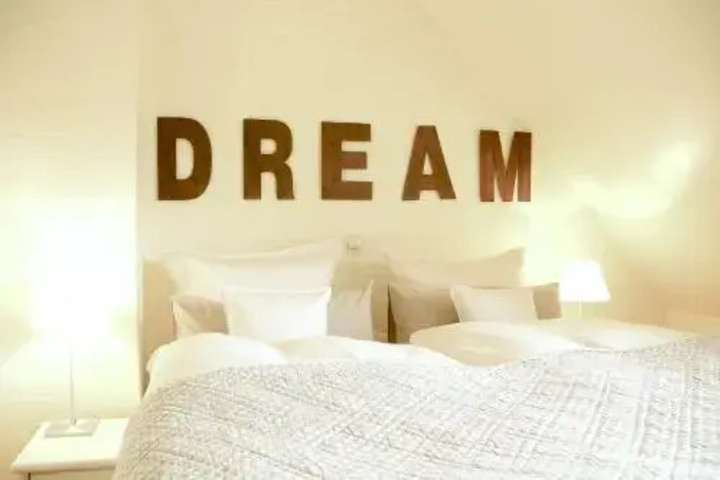 Room 8 of 21