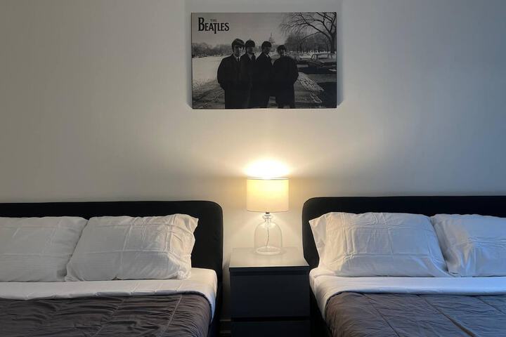 Room 49 of 196