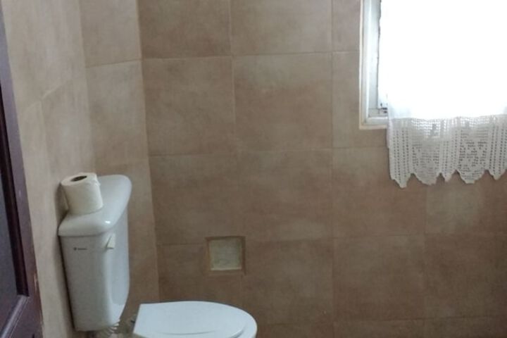 Room 9 of 11