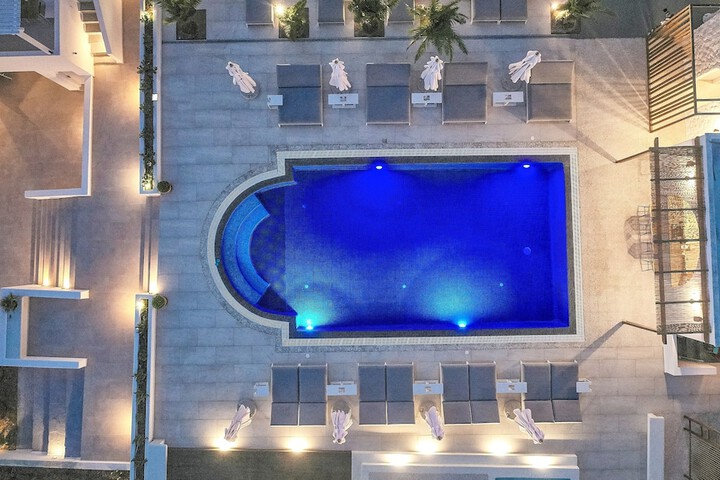 Pool 58 of 84