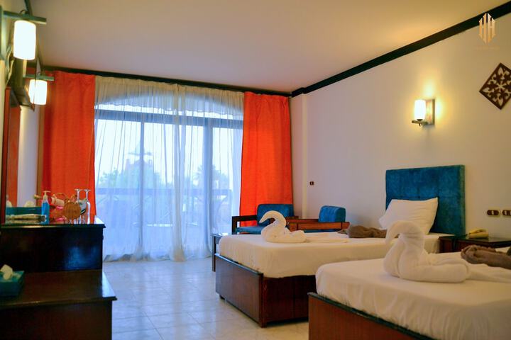 Room 9 of 31