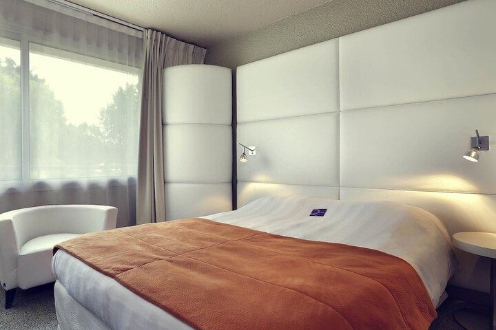 Room 7 of 28