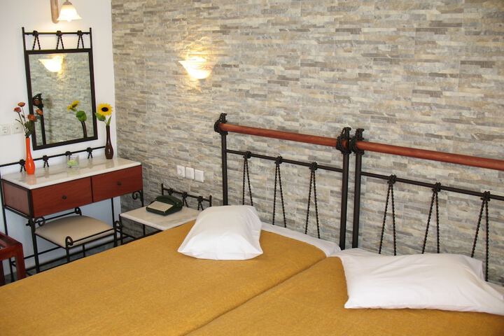 Room 25 of 68