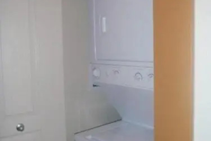 Room 9 of 12