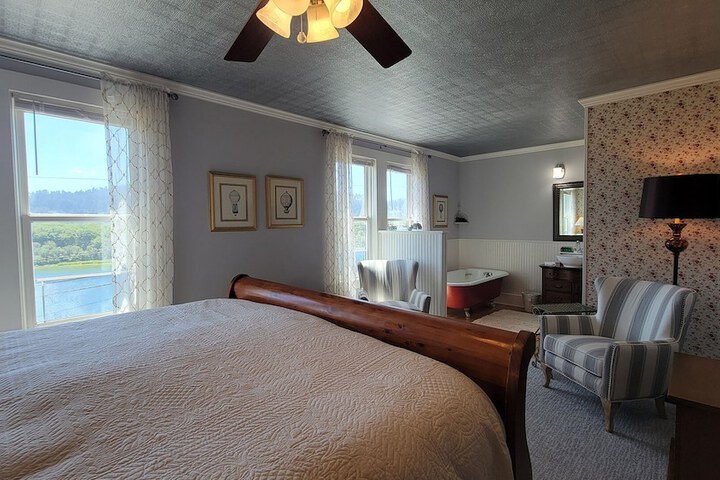 Room 49 of 113