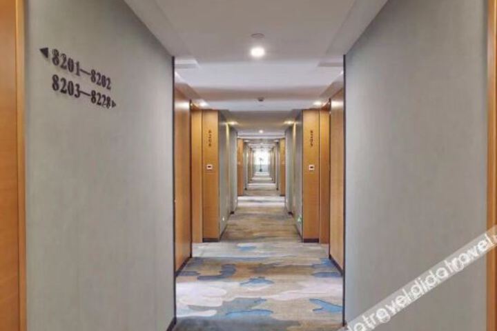Hotel Interior 7 of 18