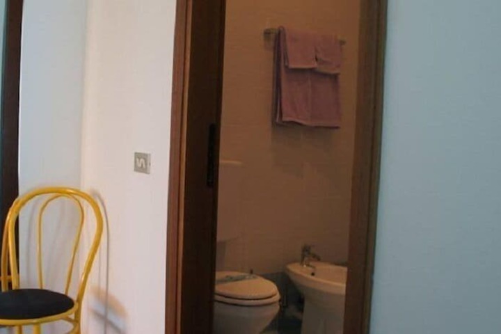 Room 9 of 41